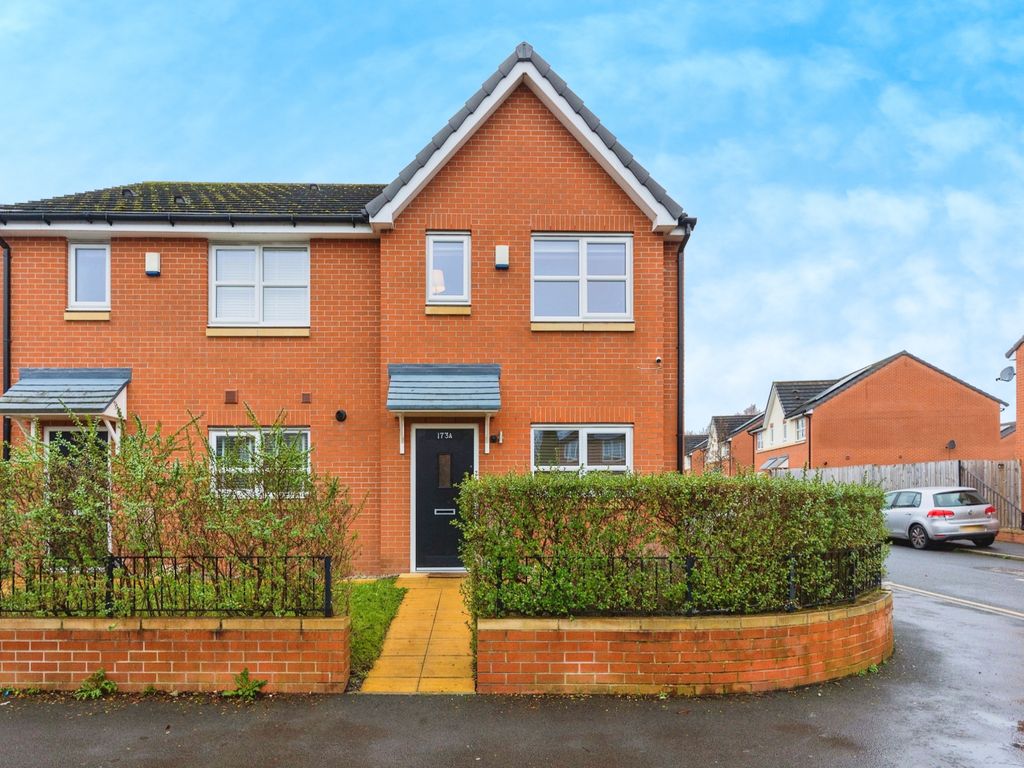 2 bed semidetached house for sale in Darley Avenue, Manchester
