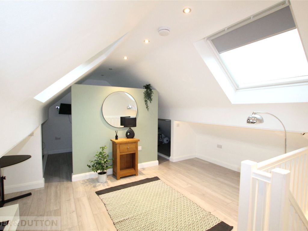 1 bed flat to rent in Westfield Avenue, Huddersfield, West Yorkshire