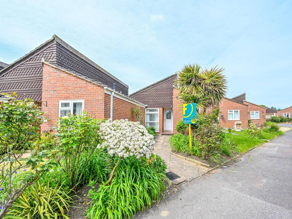 2 bed terraced house for sale in Row, Jacobs Well, Guildford