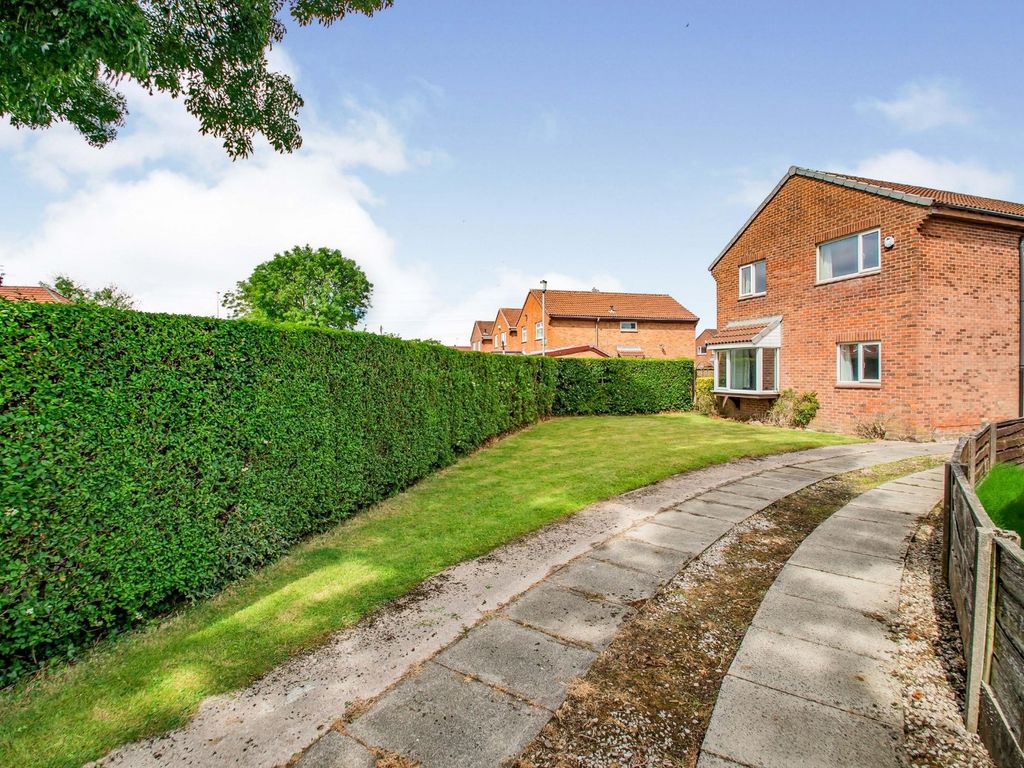4 bed detached house for sale in Westminster Avenue, Radcliffe