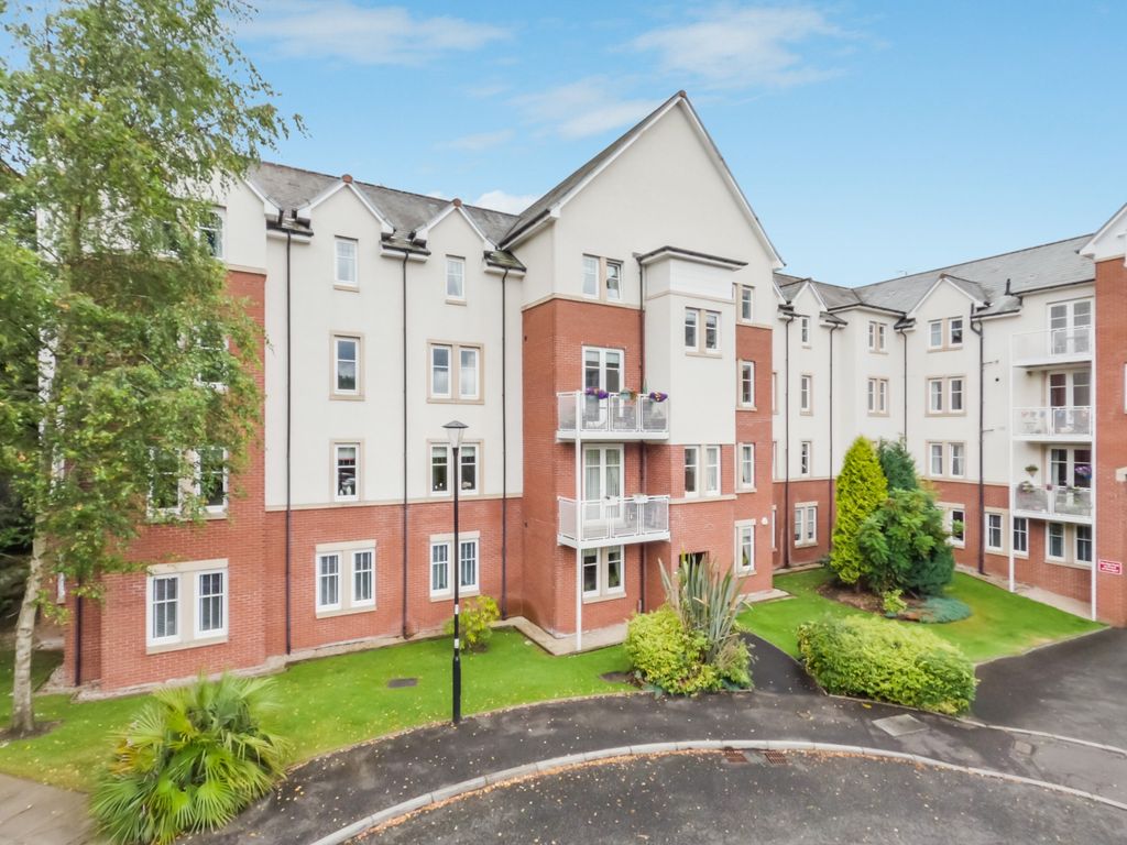 3 bed flat for sale in Whitecraigs Court, Giffnock, East Renfrewshire