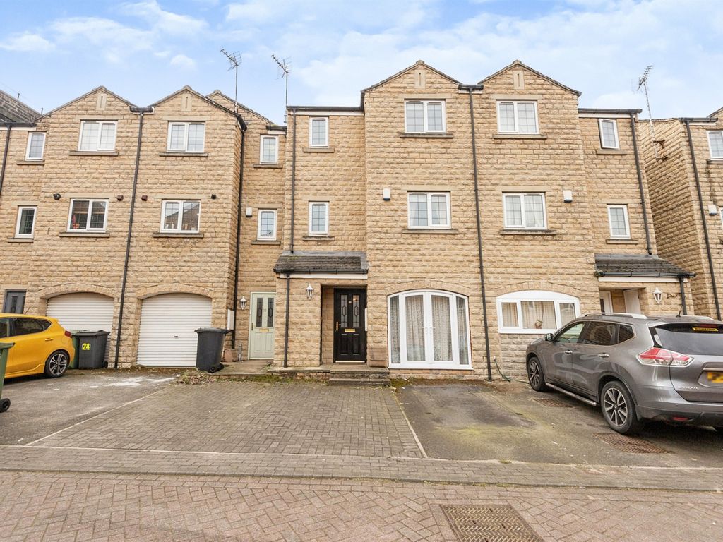 4 bed town house for sale in Dale View, Longwood, Huddersfield HD3 Zoopla