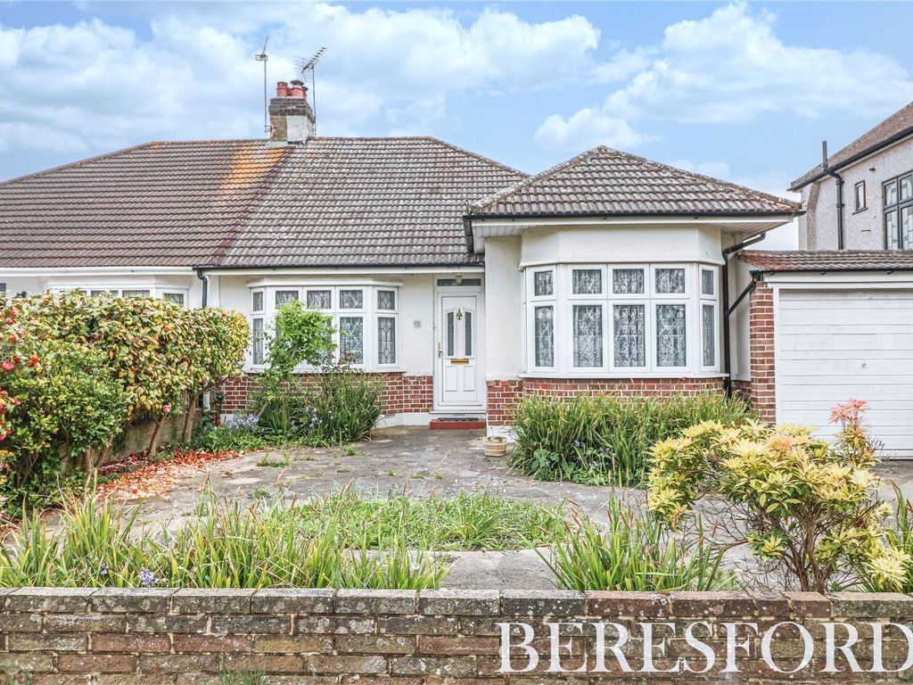 2 bed bungalow for sale in Ashleigh Gardens, Upminster RM14 Zoopla