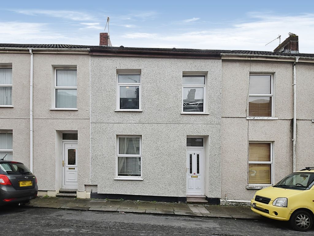 3 bed terraced house for sale in Russell Street, Llanelli SA15, £