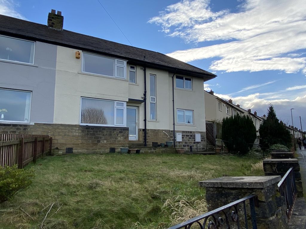 Cromarty Drive, West Yorkshire HD4