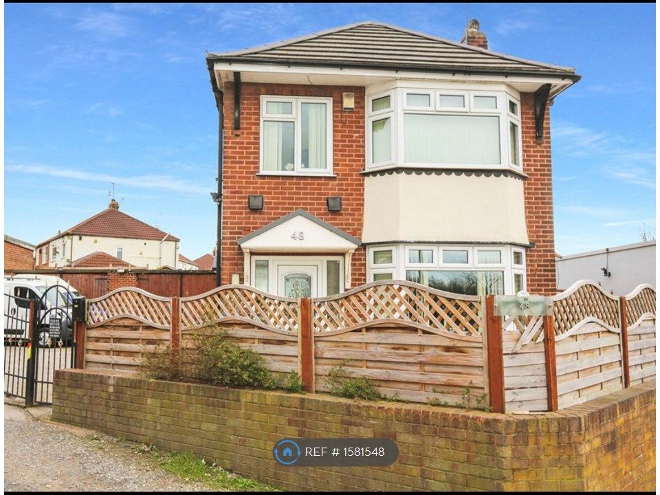 4 bed detached house to rent in Belle Isle Road, Leeds LS10, £1,500 pcm