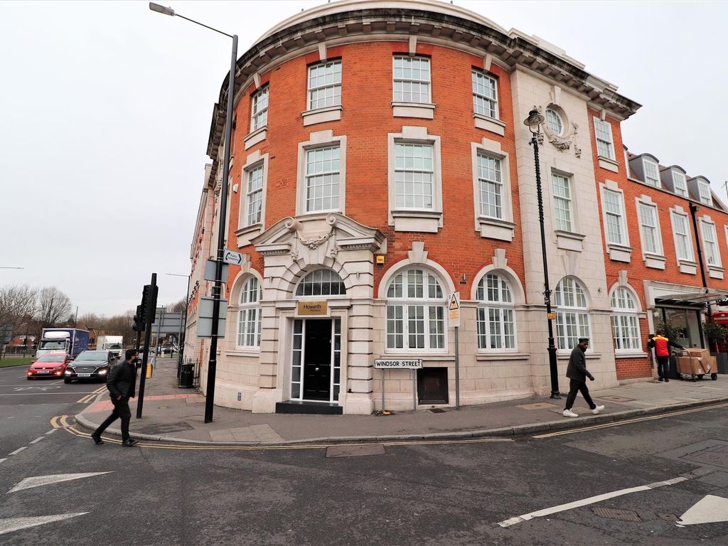 1 bed flat to rent in Windsor Street, Uxbridge UB8, £1,350 pcm Zoopla