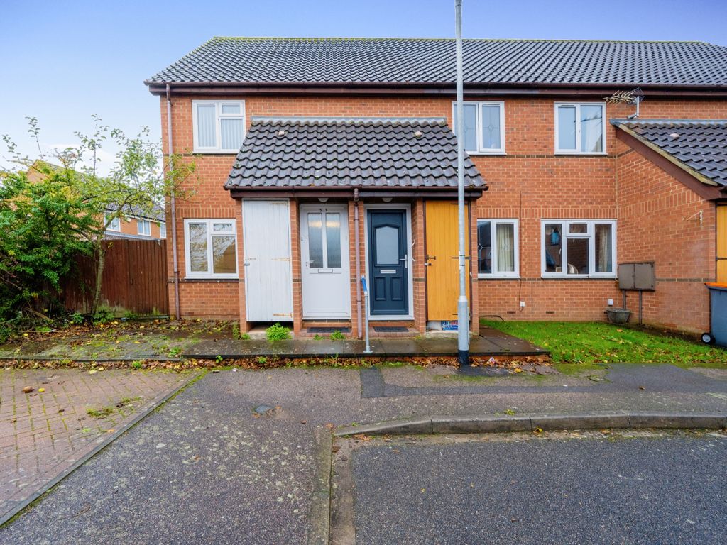 2 bed end terrace house for sale in Viking Grove, Kempston, Bedford
