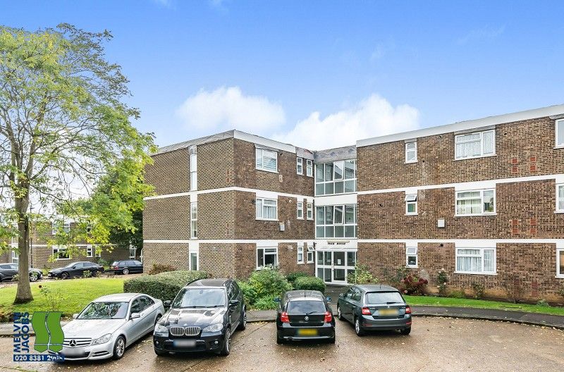 2 bed flat for sale in Stratton Close, Edgware, London. HA8, £379,995 Zoopla
