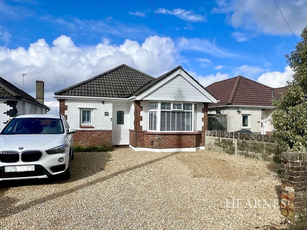 3 bed bungalow for sale in Kinson Avenue, Poole BH15, £375,000 Zoopla
