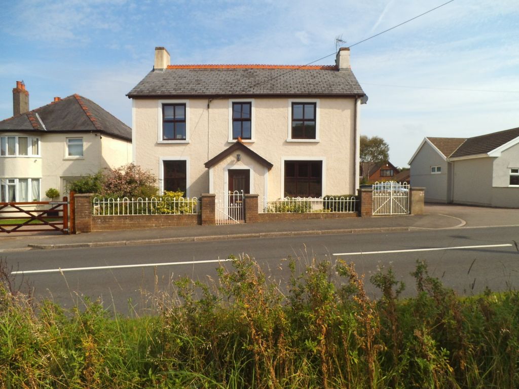 4 bed detached house for sale in PenYrHeol, Bridgend CF31, £565,000