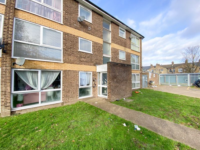 2 bed flat for sale in Northumberland Park, London N17, £280,000 Zoopla