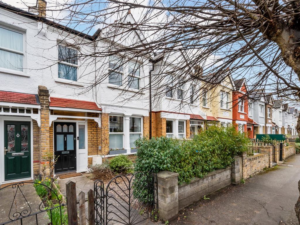 3 bed property for sale in Prince Avenue, Raynes Park SW20, £