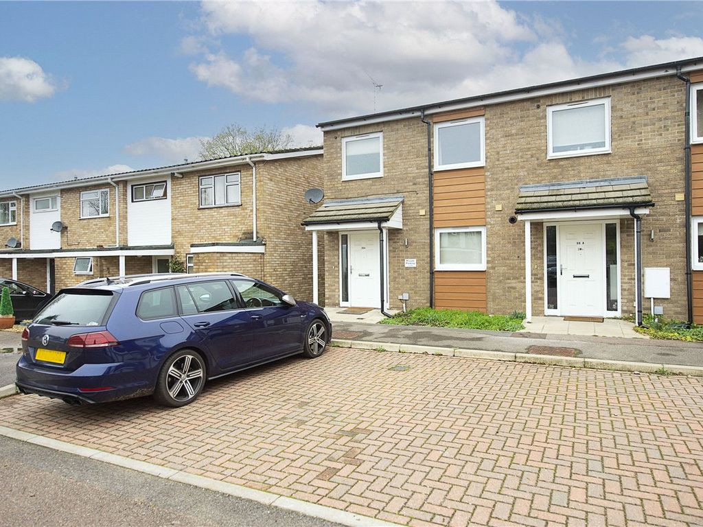 3 bed terraced house to rent in The Cedars, Milton Road, Harpenden