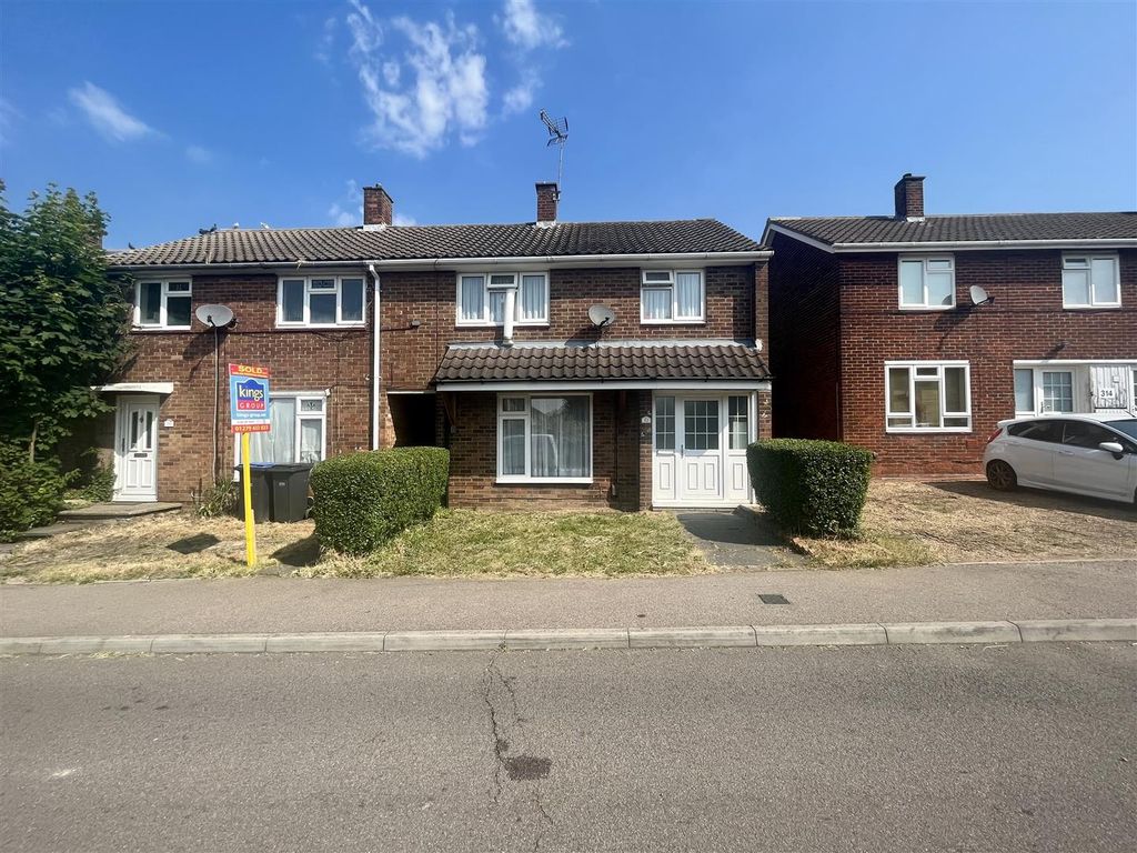 3 bed property to rent in Carters Mead, Newhall, Harlow CM17 Zoopla