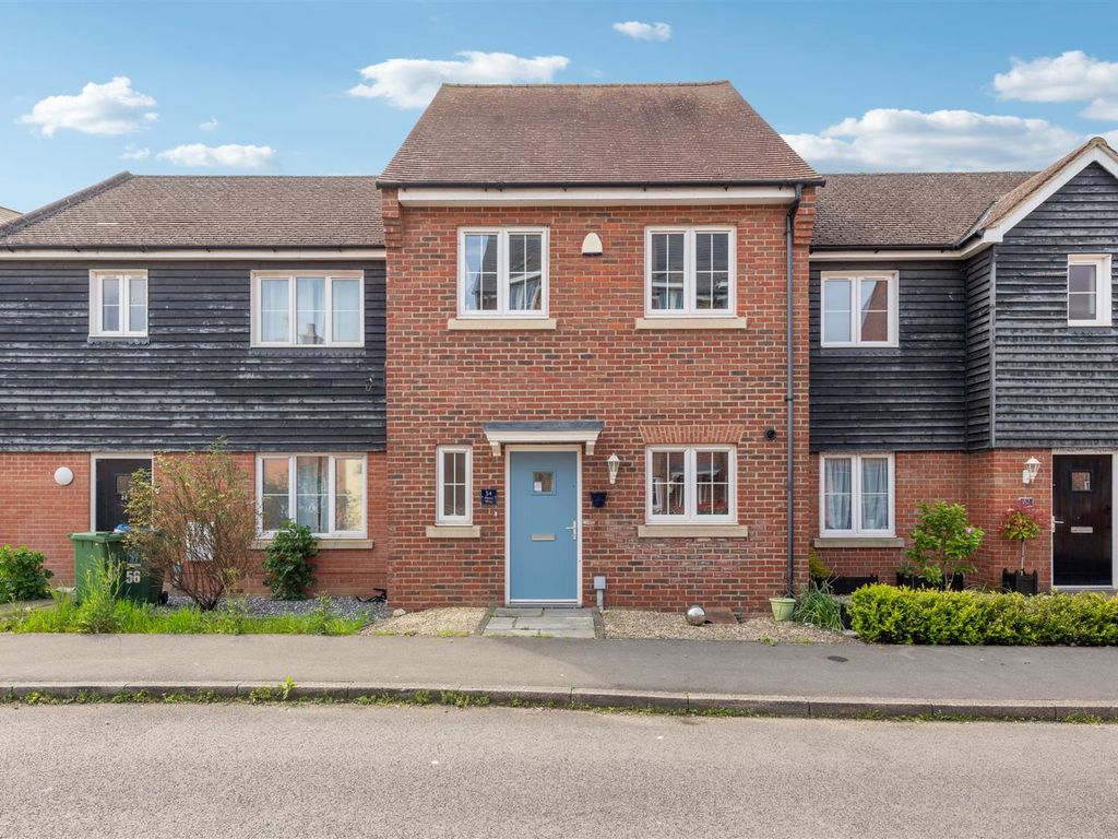 3 bed terraced house for sale in Pluto Way, Buckingham Park, Aylesbury