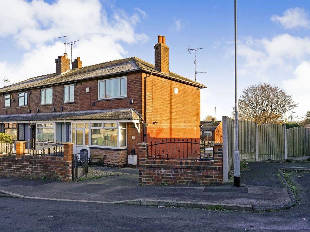 2 bed end terrace house for sale in Westbury Place North, Hunslet