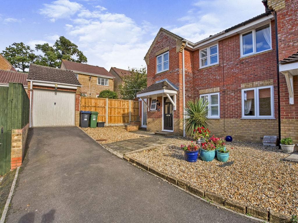 Evans Close, Chippenham SN15  