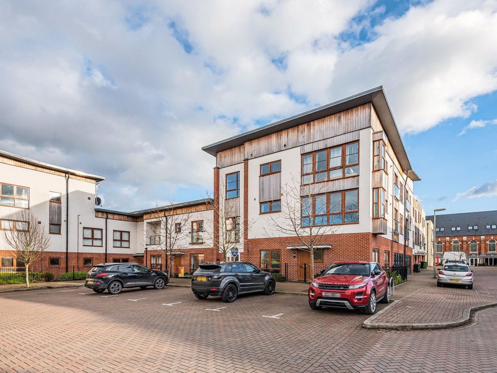 2 bed flat for sale in Greenlands Road, Basingstoke RG24 Zoopla