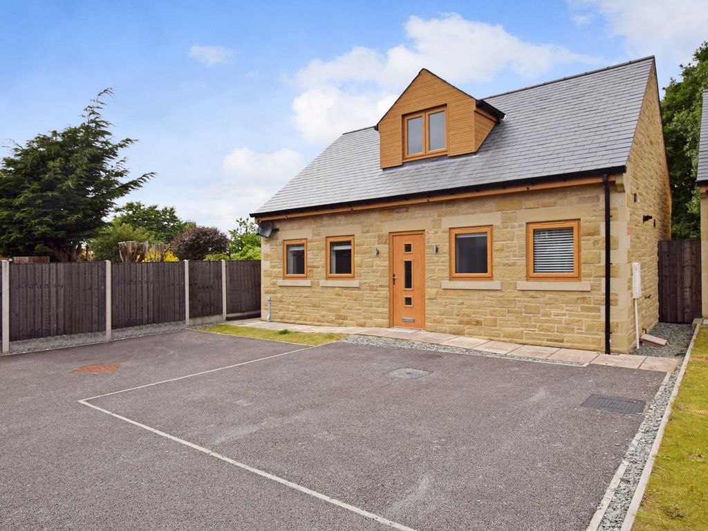 3 bed detached bungalow for sale in Wingfield Close, Barnsley S71 Zoopla