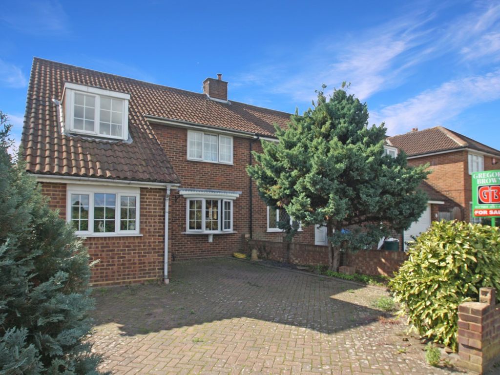 4 bed semidetached house for sale in Commercial Road, StainesUponThames TW18 Zoopla