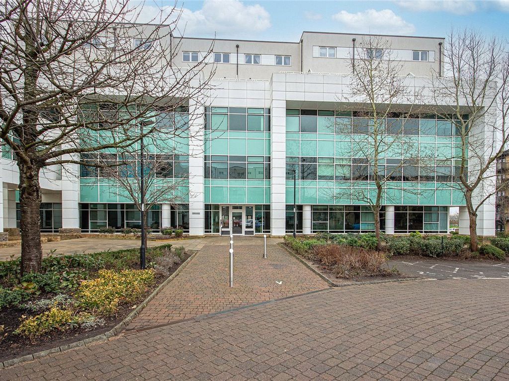 1 bed flat for sale in Bessemer Road, Welwyn Garden City, Hertfordshire