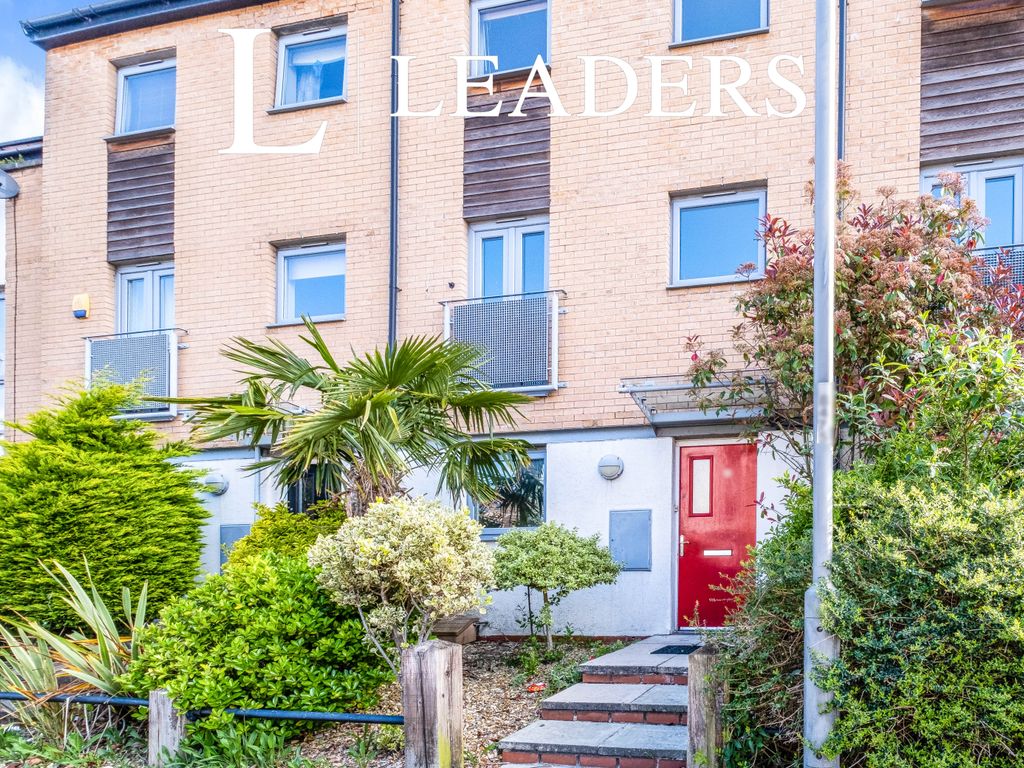 5 bed town house to rent in Swansea Close, Garston, Liverpool L19 Zoopla