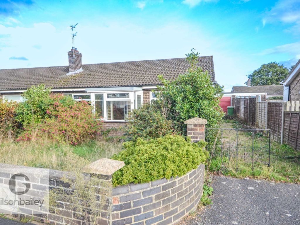 3 bed semidetached bungalow for sale in Emmas Way, Little Plumstead