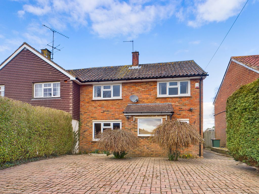 3 bed semidetached house for sale in Manor Road, Horsham RH12 Zoopla