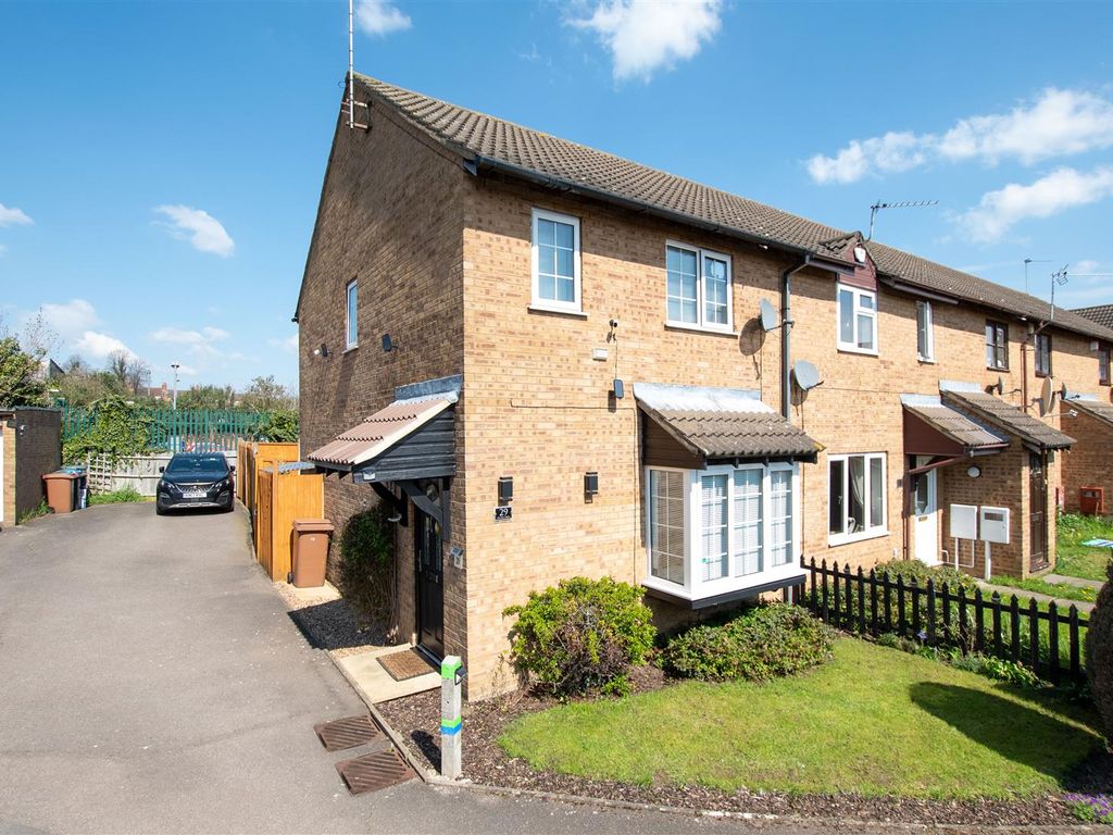 3 bed property for sale in Senwick Drive, Wellingborough NN8 Zoopla