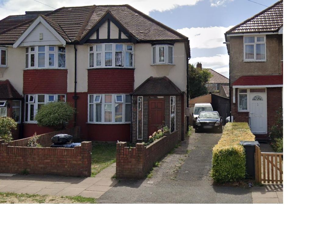 4 bed property to rent in Dormers Wells Lane, Southall UB1, £2,100 pcm Zoopla