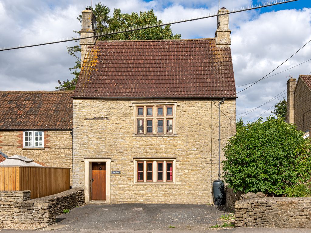 5 bed semidetached house to rent in Corston, Malmesbury SN16, £1,100