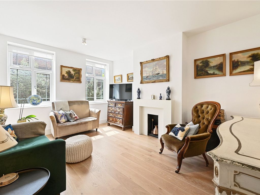 2 bed flat for sale in Edwardes Square, London W8, £995,000 Zoopla