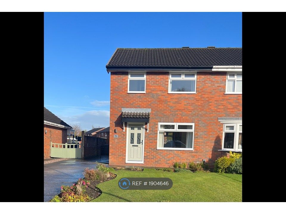 3 bed semidetached house to rent in Richmond Street, Worsley Mesnes