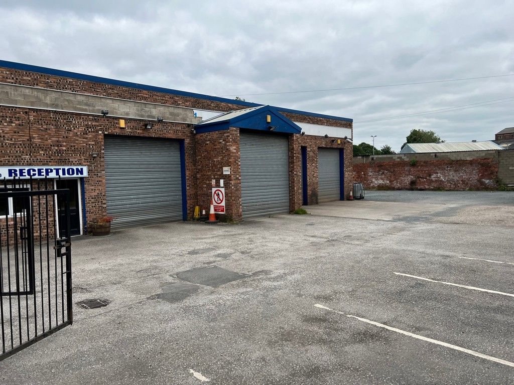 Industrial to let in Brook Place, Lower Wash Lane, Latchford