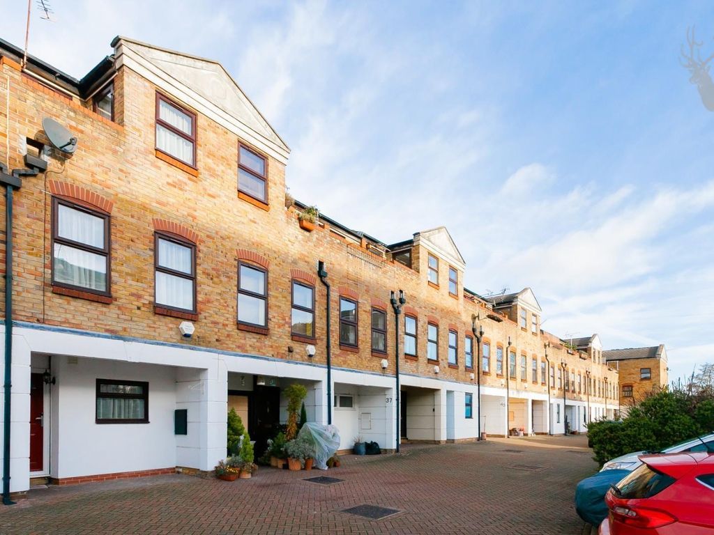 Malmesbury Road, London E3