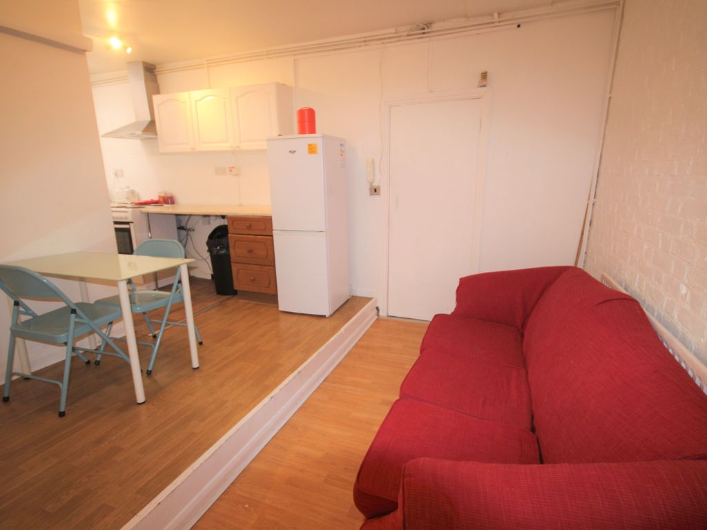 2 bed flat to rent in Brixton Road, Brixton, London SW9 Zoopla