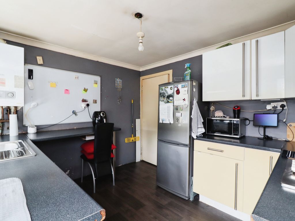 2 bed terraced house for sale in Albany Avenue, Glasgow G32 Zoopla