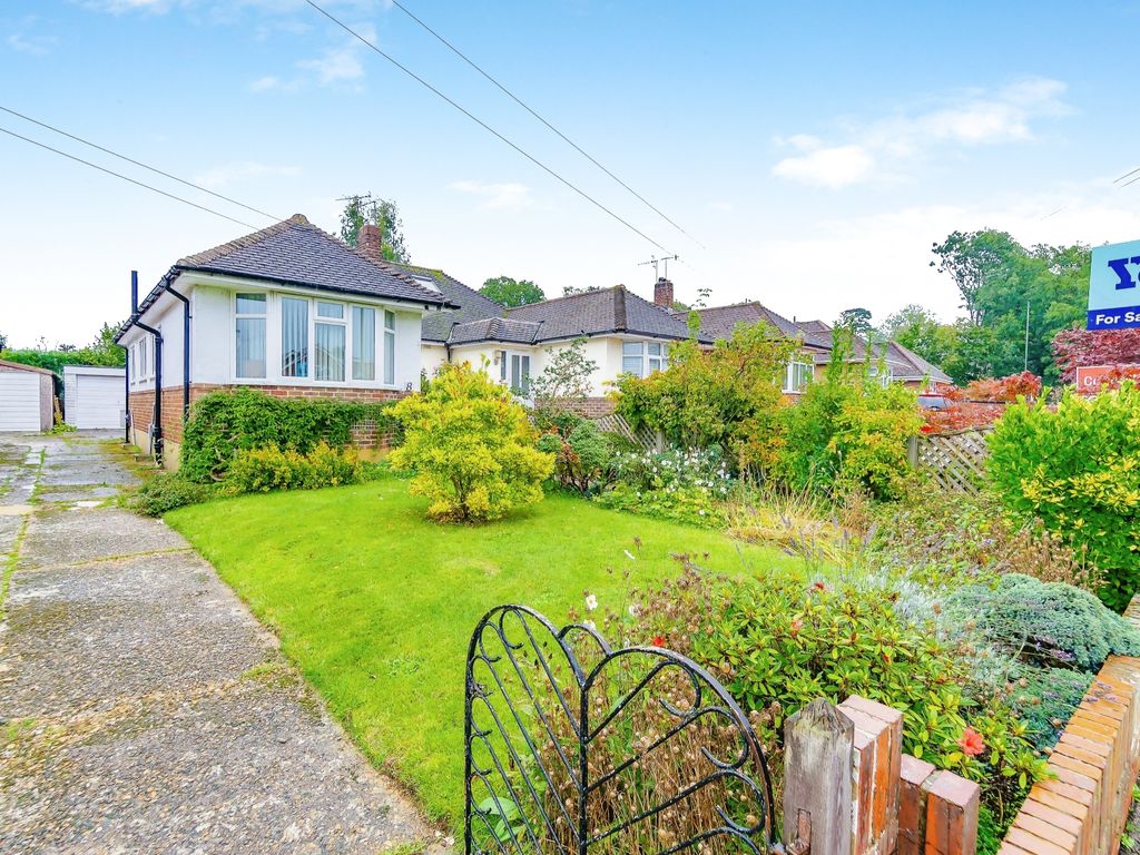 2 bed semidetached bungalow for sale in Sandcross Lane, Reigate RH2, £