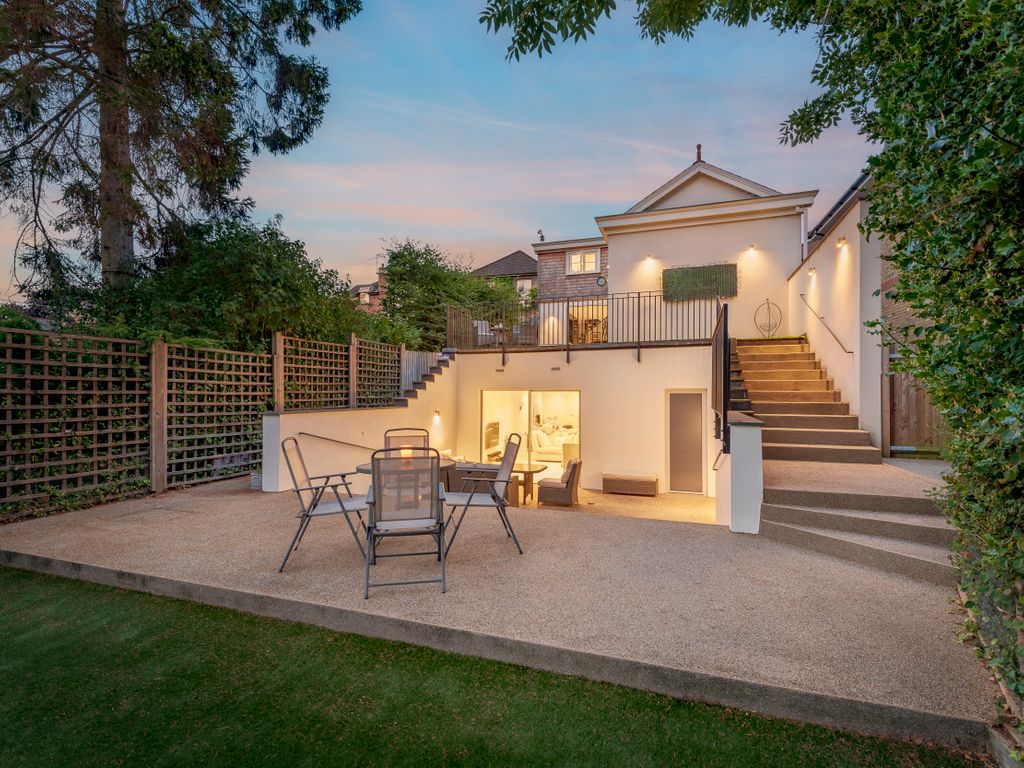 3 bed detached house for sale in Croydon Road, Caterham CR3 Zoopla