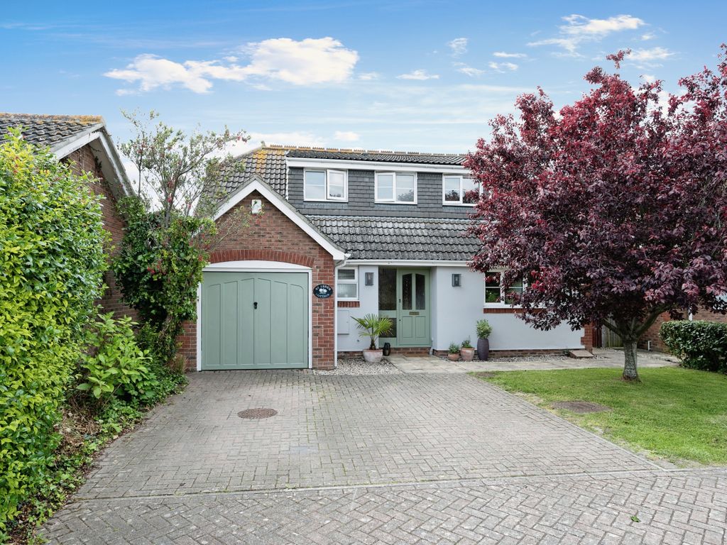 3 bed detached house for sale in Victoria Road, Hayling Island PO11