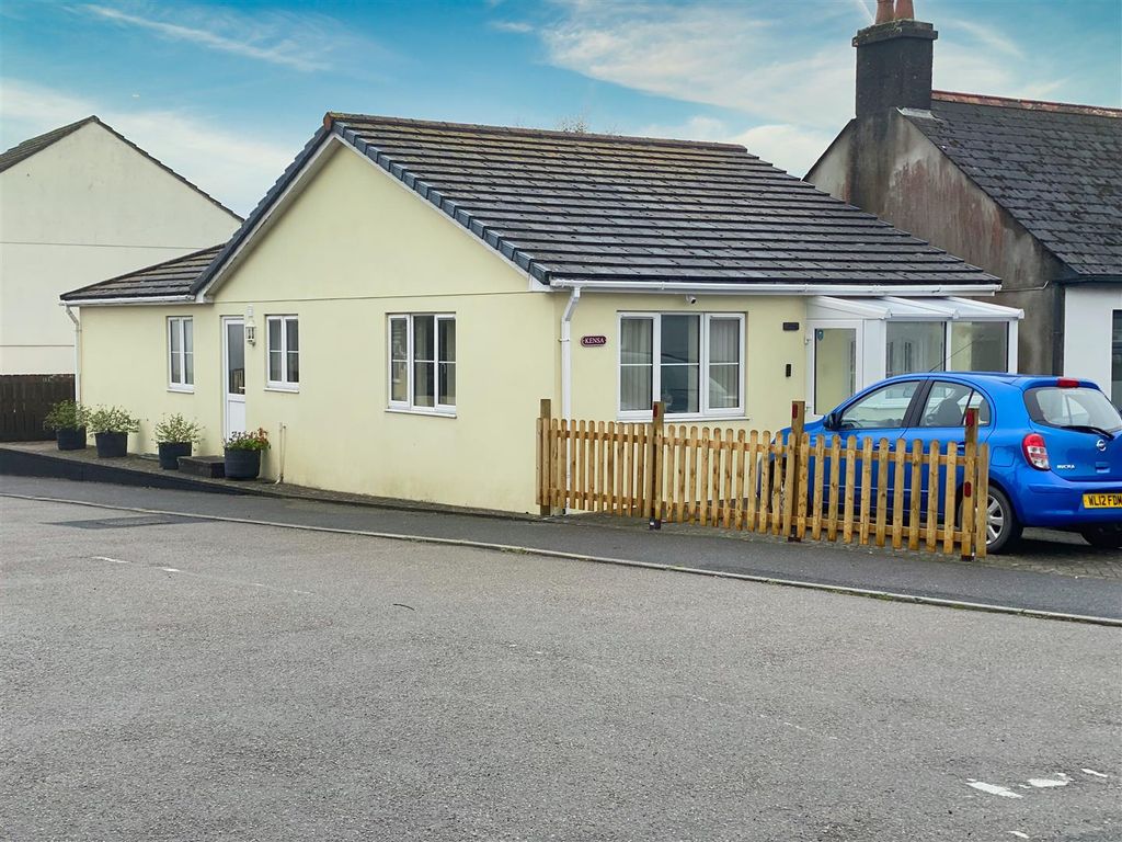 3 bed detached bungalow for sale in Currian Road, Nanpean, St. Austell PL26, £250,000 Zoopla
