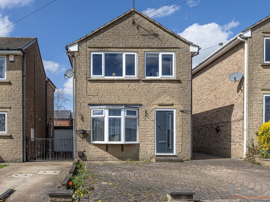 3 bed detached house for sale in Upper Batley Low Lane, Birstall
