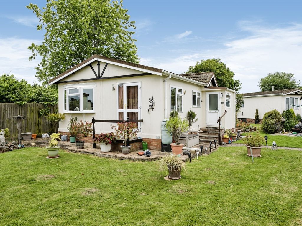 2 bed mobile/park home for sale in Ramsey Road, Warboys, Huntingdon