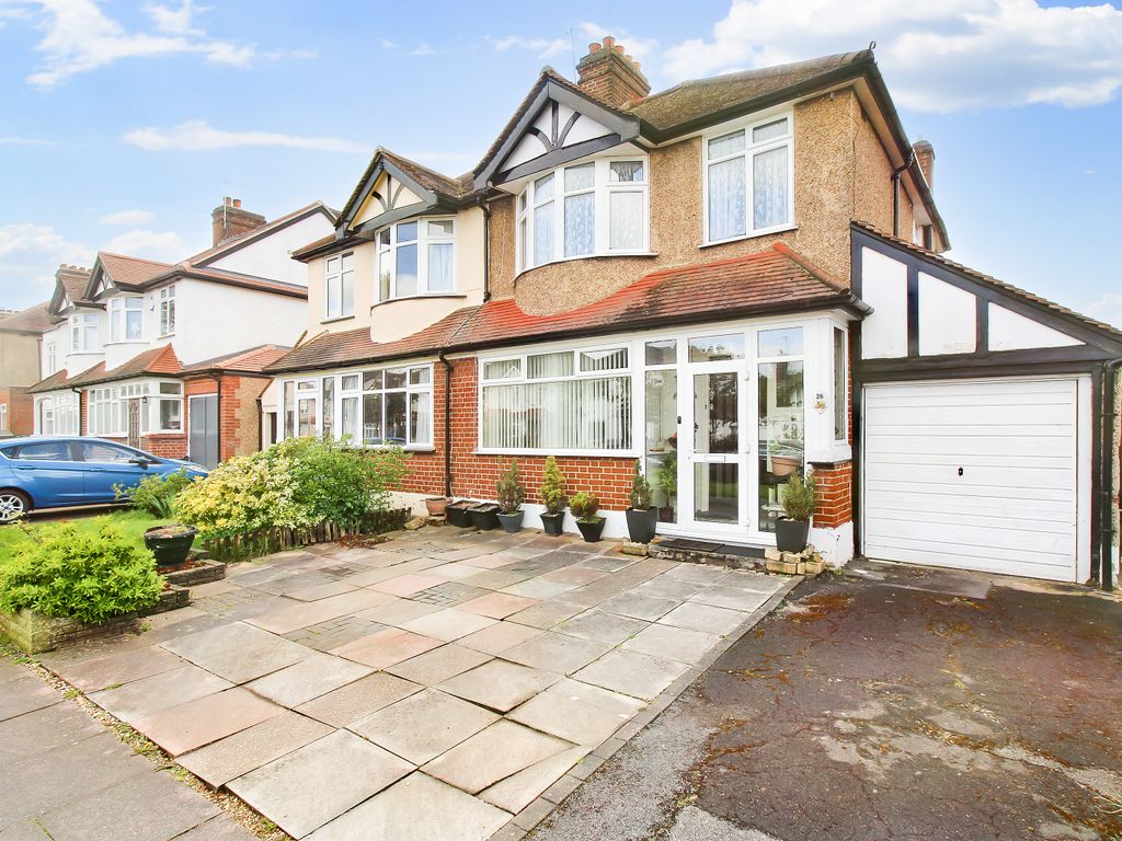 3 bed semidetached house for sale in Greenfield Avenue, Surbiton KT5 Zoopla