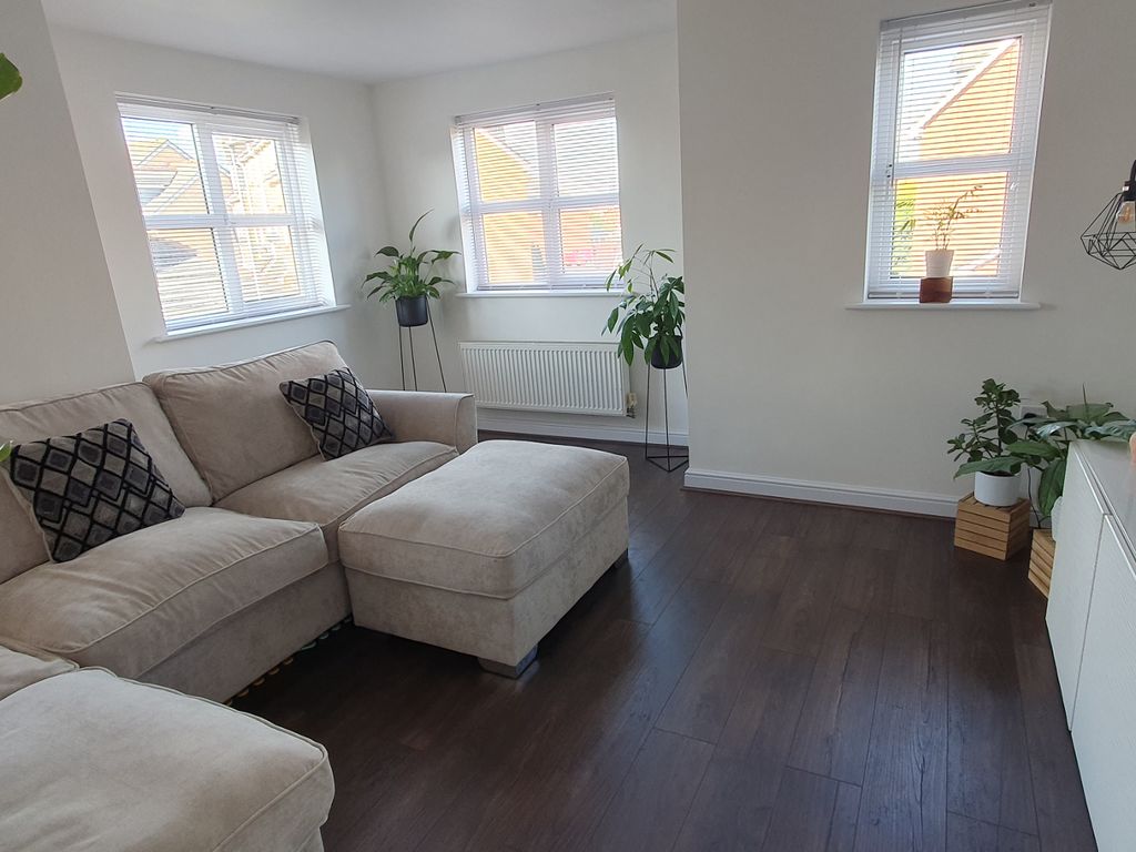 2 bed flat for sale in Addington Close, Hindley, Wigan WN2, £105,000