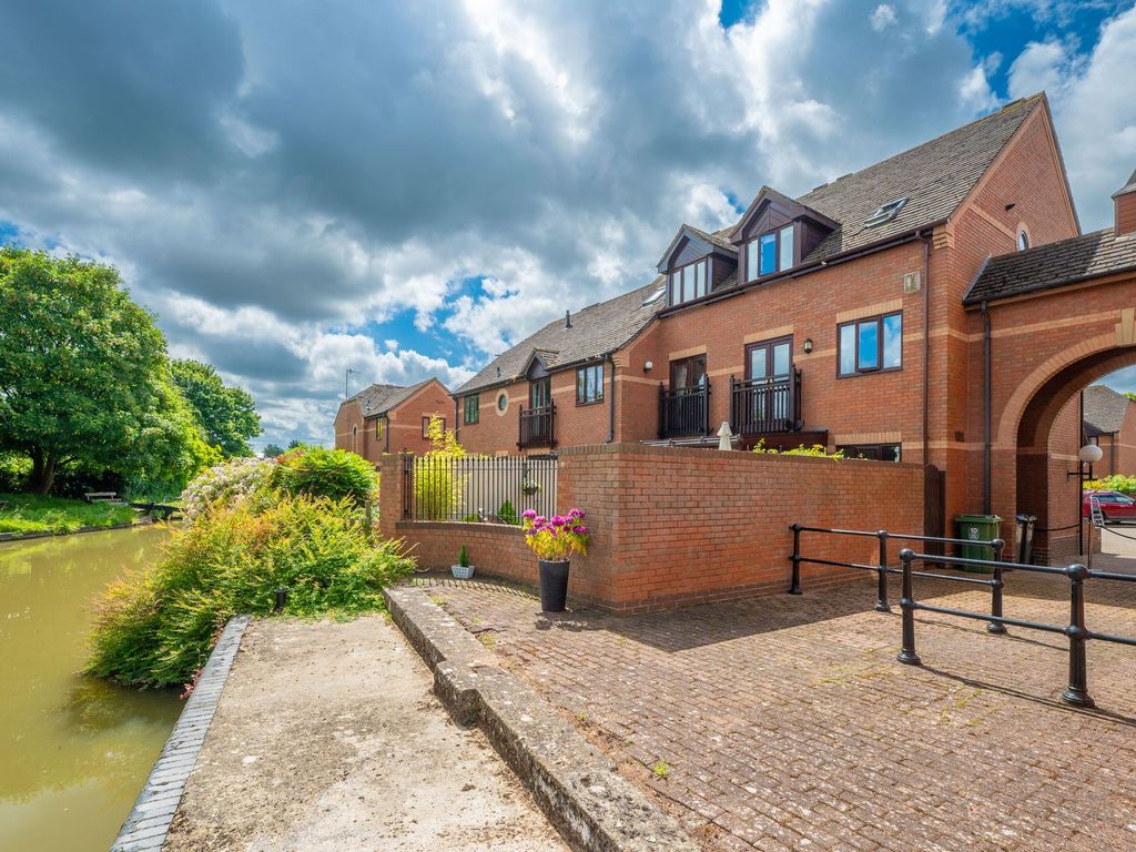3 bed town house for sale in Lock Close, StratfordUponAvon CV37, £
