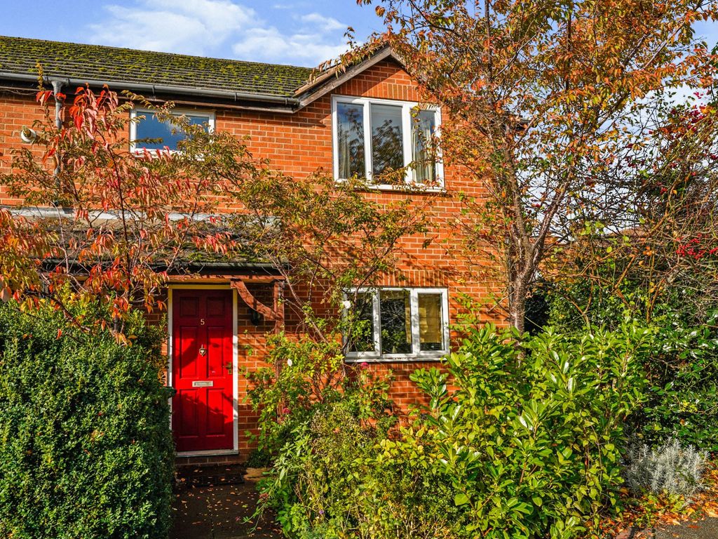 2 bed semidetached house for sale in Sandringham Close, Evesham WR11