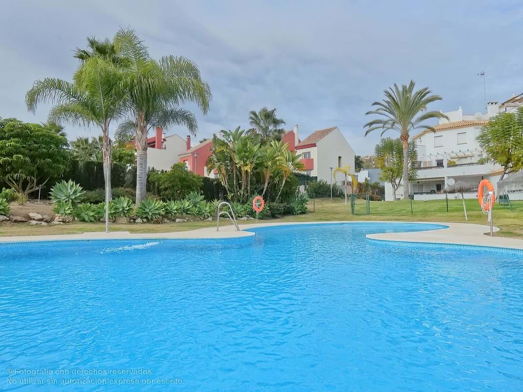 3 bed apartment for sale in Estepona, Málaga, Spain Zoopla
