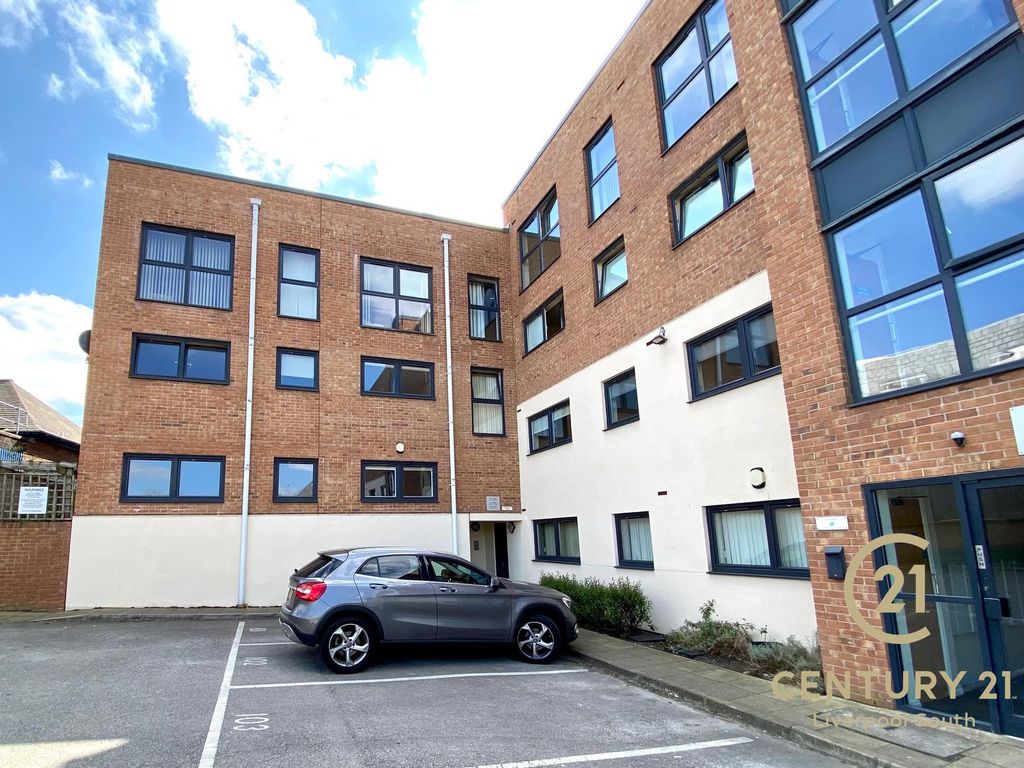2 bed flat to rent in Lowbridge Court, Garston, Liverpool L19, £750 pcm Zoopla